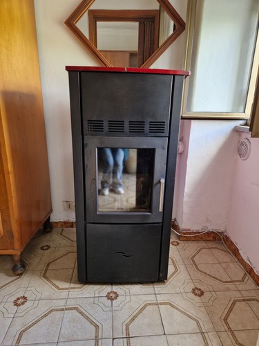 Stufa pellet usata - a,
