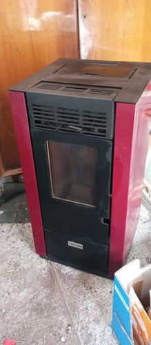 Stufa pellet usata - a,