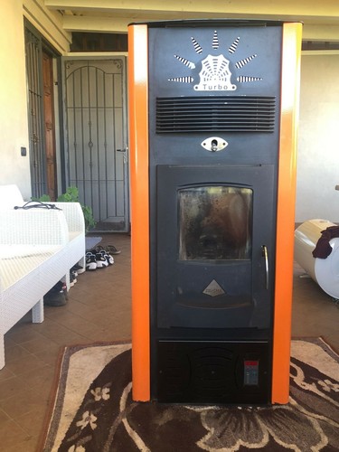 Stufa pellet prisma usata - a,